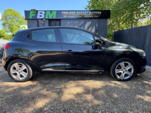 2013 Renault Clio 1.5 Dci Dynamique Medianav Euro 5 (s/s) 5dr in Black — image 5
