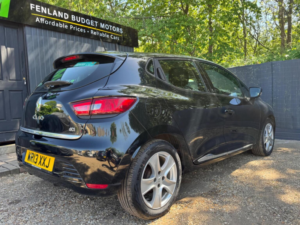 2013 Renault Clio 1.5 Dci Dynamique Medianav Euro 5 (s/s) 5dr in Black — image 6