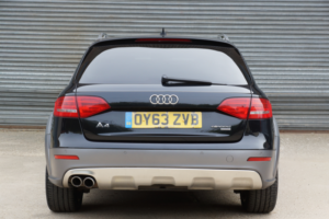 2013 Audi A4 Allroad 2.0 Tdi in Black — image 4