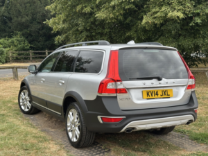 2014 Volvo Xc70 2.4 D5 Se Lux in Silver — image 3