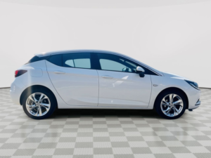 2016 Vauxhall Astra 1.4i Turbo Sri Nav Hatchback 5dr Petrol Auto Euro 6 (s/s) (150 Ps) in White — image 5