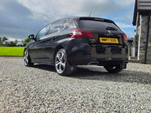 2017 Peugeot 308 1.6 Bluehdi Gt Line Hatchback 5dr Diesel Manual Euro 6 (s/s) (120 Ps) in Black — image 2