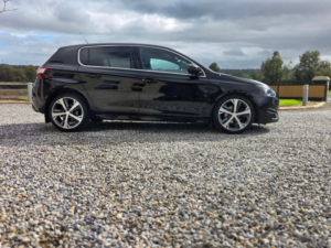 2017 Peugeot 308 1.6 Bluehdi Gt Line Hatchback 5dr Diesel Manual Euro 6 (s/s) (120 Ps) in Black — image 4