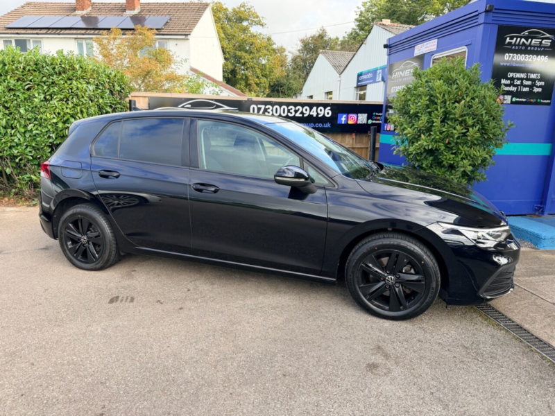 2021 Volkswagen Golf 1.5 Tsi Life Hatchback 5dr Petrol Manual Euro 6 (s/s) (130 Ps) in Black — image 1
