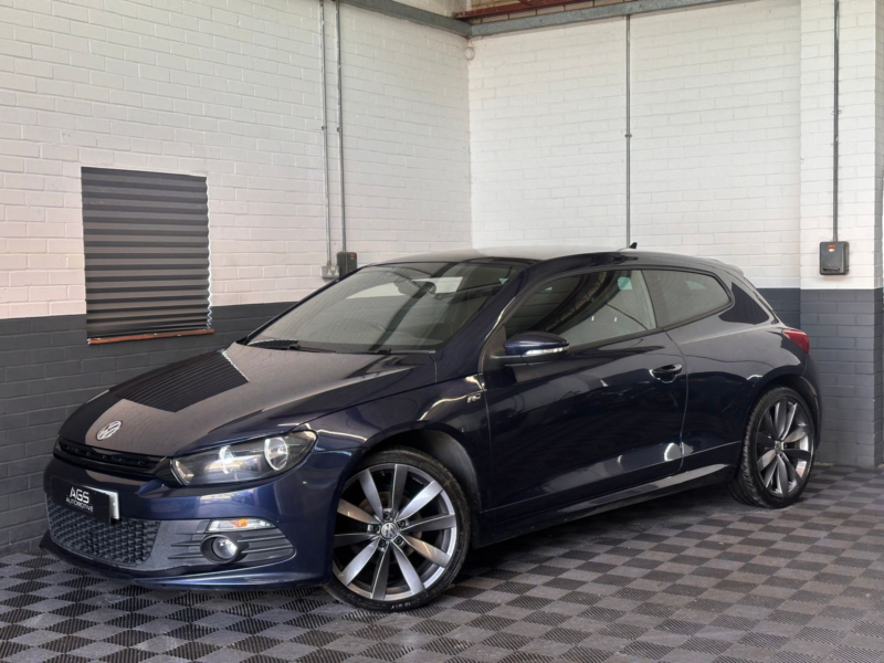 2014 Volkswagen Scirocco 2.0 Tdi Bluemotion Tech R-Line Hatchback 3dr Diesel DSG Euro 5 (s/s) (leather, Nav) (140 Ps) in Blue — image 1