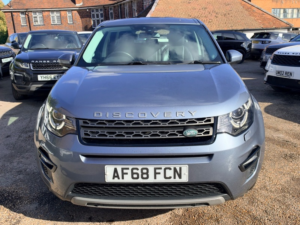 2018 Land Rover Discovery Sport Td4 Se Tech in Blue — image 4