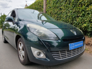 2010 Renault Grand Scenic 1.5 Dci Dynamique Tomtom MPV 5dr Diesel Manual Euro 4 (106 Ps) in Green — image 3