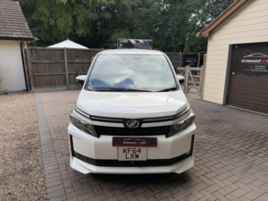 2014 Toyota Voxy 1.8 Hybrid Synergy Drive Auto 7 Seater in White — image 2