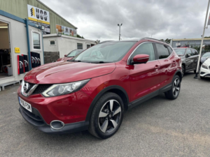 2016 Nissan Qashqai 1.5 Dci N-Connecta 2WD Euro 6 (s/s) 5dr in Red — image 3