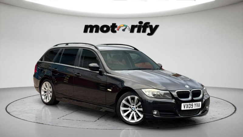 2009 BMW 3 Series 2.0 320d Se Touring Euro 5 5dr in Black — image 1