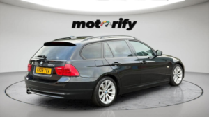 2009 BMW 3 Series 2.0 320d Se Touring Euro 5 5dr in Black — image 5