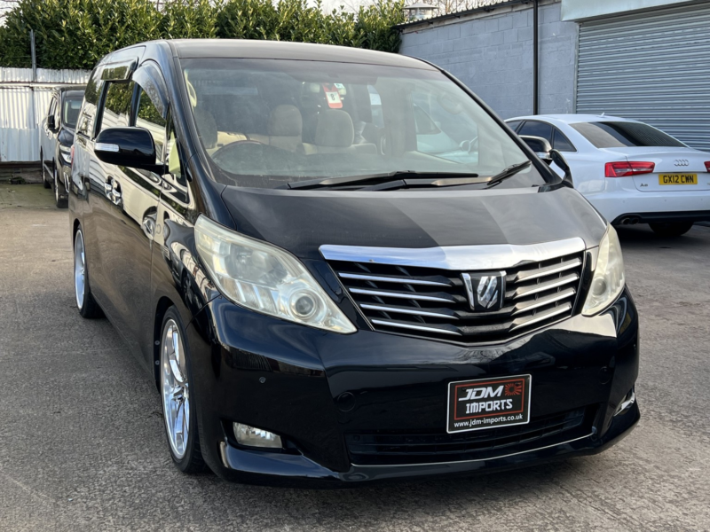 2008 Toyota Alphard 2.4l 4WD + Facelift 20 Series + 8 Seater in Black — image 1