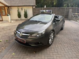2014 Vauxhall Cascada 1.4 T Elite Convertible in Grey — image 3