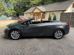 2014 Vauxhall Cascada 1.4 T Elite Convertible in Grey — image 4