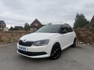 2017 Skoda Fabia 1.0 Tsi Colour Edition Euro 6 (s/s) 5dr in White — image 3