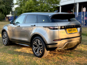 2019 Land Rover Range Rover Evoque 2.0 D180 R-Dynamic Hse Auto 4WD Euro 6 (s/s) 5dr in Silver — image 4