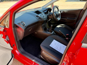 2013 Ford Fiesta 1.25 Style Euro 5 5dr in Red — image 6