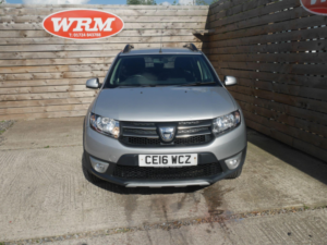 2016 Dacia Sandero Stepway 1.5 Dci Laureate Hatchback 5dr Diesel Manual Euro 6 (s/s) (90 Ps) in Silver — image 4