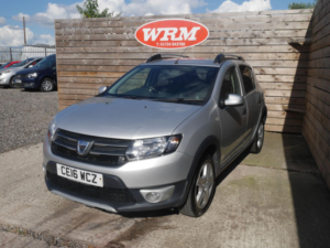2016 Dacia Sandero Stepway 1.5 Dci Laureate Hatchback 5dr Diesel Manual Euro 6 (s/s) (90 Ps) in Silver — image 5