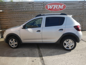 2016 Dacia Sandero Stepway 1.5 Dci Laureate Hatchback 5dr Diesel Manual Euro 6 (s/s) (90 Ps) in Silver — image 6