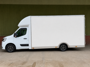2021 Renault Master 2.3 Platform Cab Fwd Ll35 Dci 135 Business My19 in White — image 4