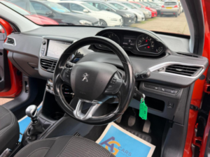 2018 Peugeot 208 1.2 Puretech Tech Edition Euro 6 (s/s) 5dr in Orange — image 3