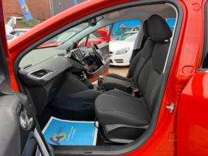 2018 Peugeot 208 1.2 Puretech Tech Edition Euro 6 (s/s) 5dr in Orange — image 4