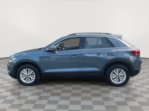 2023 Volkswagen T-Roc 1.5 Tsi Life SUV 5dr Petrol DSG Euro 6 (s/s) (150 Ps) in Blue — image 5