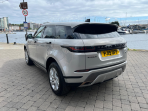 2019 Land Rover Range Rover Evoque 2.0 D200 Mhev R-Dynamic Se SUV 5dr Diesel Auto 4WD Euro 6 (s/s) (204 Ps) in Silver — image 4