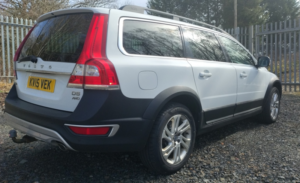 2015 Volvo Xc70 Estate (2013 - 2016) in White — image 3