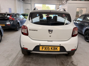 2015 Dacia Sandero Stepway 1.5 Stepway Laureate Dci 90 in White — image 5