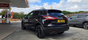 2016 Nissan Qashqai 1.6 Dig-T Tekna in Black — image 3