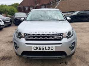 2015 Land Rover Discovery Sport Td4 Se Tech in Silver — image 2