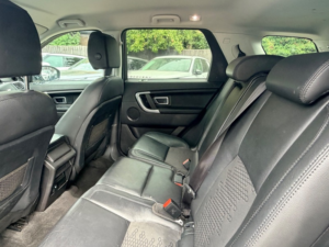 2015 Land Rover Discovery Sport Td4 Se Tech in Silver — image 3