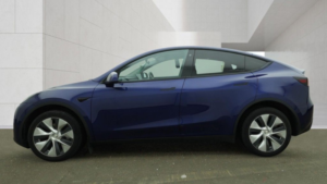 2023 Tesla Model Y (dual Motor) Long Range SUV 5dr Electric Auto 4wde (384 Bhp) in Blue — image 6