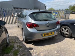 2010 Vauxhall Astra 1.6 16v Sri Hatchback 5dr Petrol Auto Euro 5 (115 Ps) in Silver — image 3