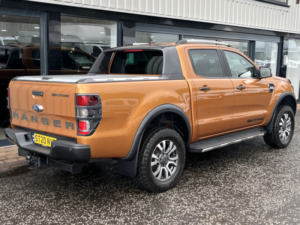 2020 Ford Ranger 3.2 Tdci Wildtrak Automatic in Orange — image 5