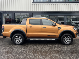 2020 Ford Ranger 3.2 Tdci Wildtrak Automatic in Orange — image 6