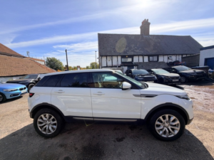 2017 Land Rover Range Rover Evoque Ed4 Se in White — image 5