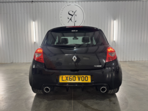2010 Renault Clio 2.0 Renaultsport in Black — image 3