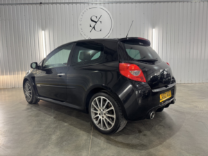 2010 Renault Clio 2.0 Renaultsport in Black — image 4