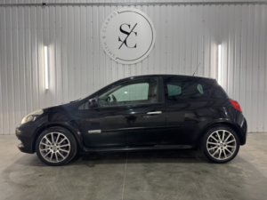 2010 Renault Clio 2.0 Renaultsport in Black — image 5