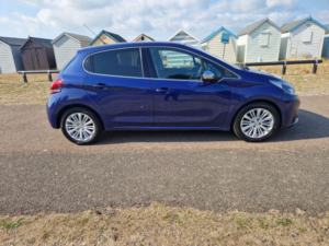 2017 Peugeot 208 1.2 Puretech Allure in Blue — image 3