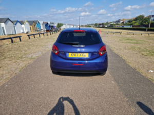 2017 Peugeot 208 1.2 Puretech Allure in Blue — image 5