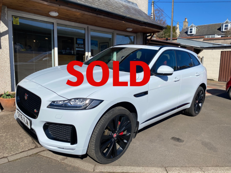 2016 Jaguar F-Pace 3.0 D300 V6 S in White — image 1