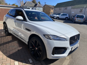 2016 Jaguar F-Pace 3.0 D300 V6 S in White — image 4