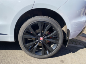 2016 Jaguar F-Pace 3.0 D300 V6 S in White — image 5