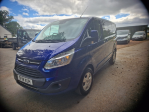 2018 Ford Transit Custom 2.0 Tdci 290 Limited in Blue — image 3