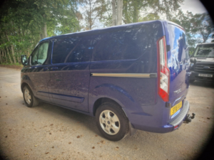 2018 Ford Transit Custom 2.0 Tdci 290 Limited in Blue — image 4