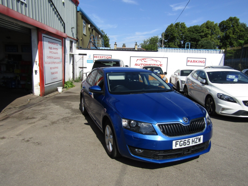 2015 Skoda Octavia 2.0 Tdi Se L in Blue — image 1